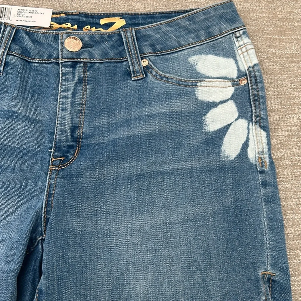Seven7 Fray Hem Stretch Comfort Weekend Shorts Size 6. NWT. - Picture 2 of 13